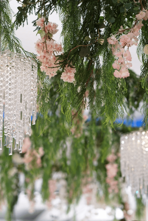 shutterstock_1020947863-min wedding florals