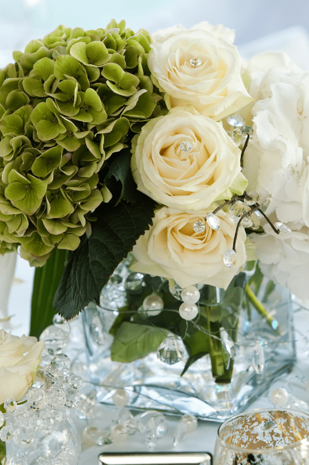 shutterstock_46097344-min wedding flowers
